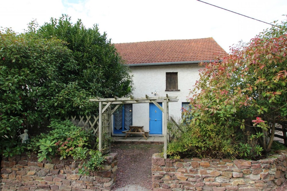 Gite Cérences, 2 bedrooms, 4 persons