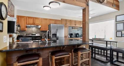 Clear Creek Retreat - Take a trip to the mountains