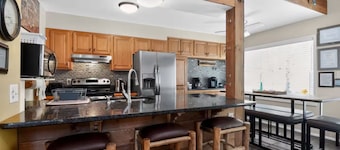 Clear Creek Retreat - Take a trip to the mountains