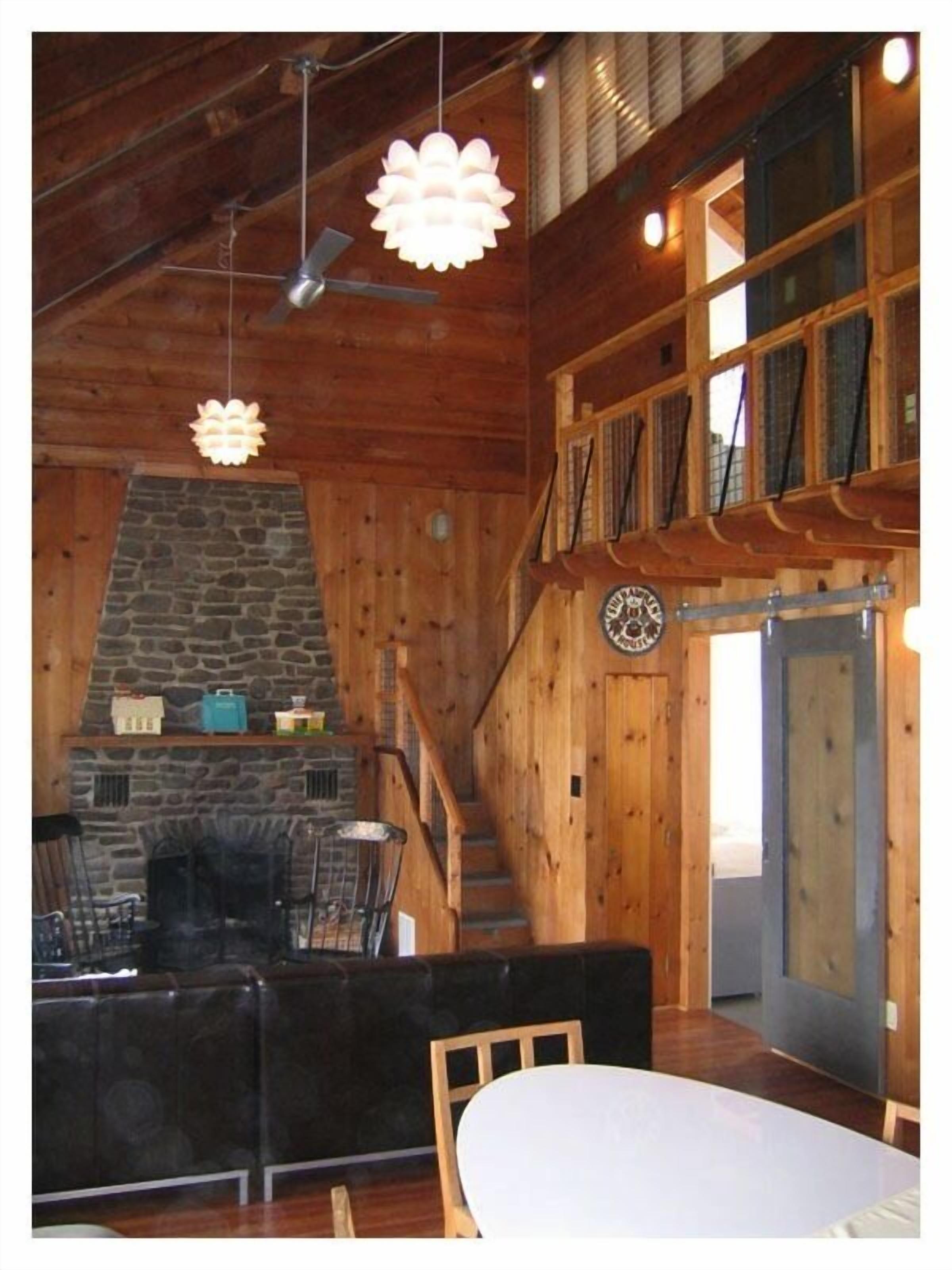 Lakefront Cottage - Incredible summer vacation