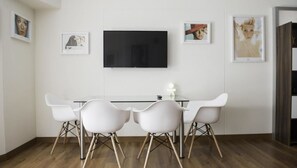 Design Apartment, 2 Bedrooms | In-room dining - 1201 (Lima)