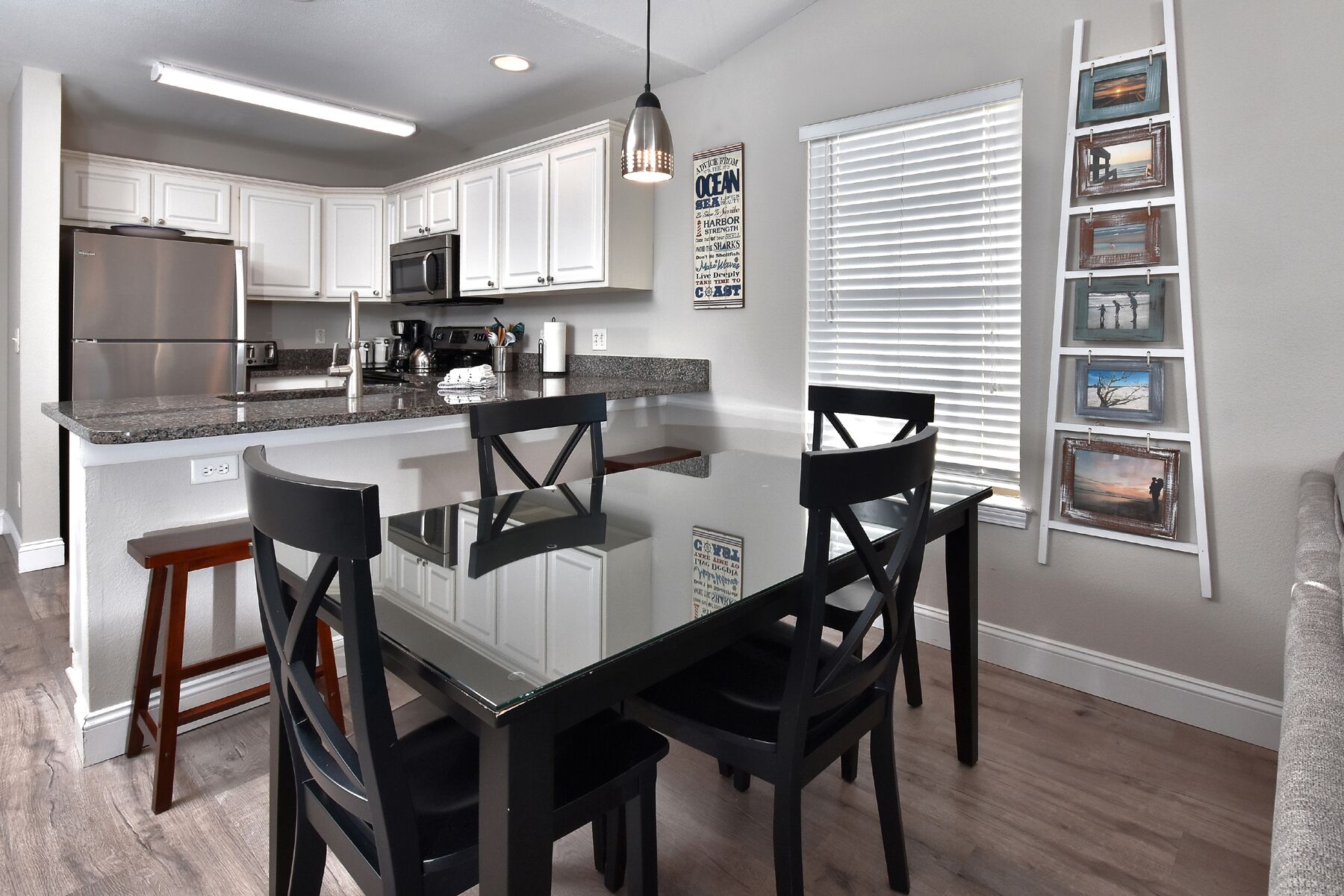 Professionally Cleaned - Amazing Golf & Lake View in True Blue