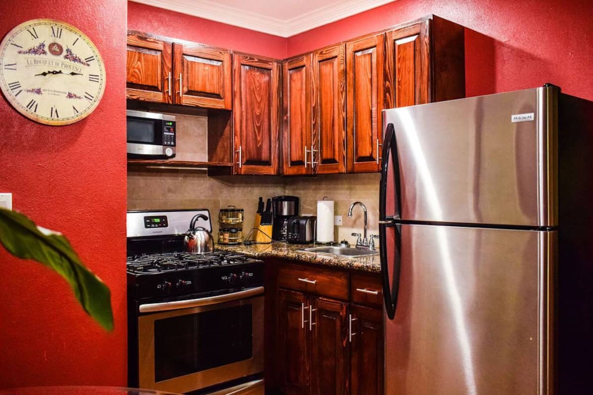 1 bedroom, iron/ironing board, free WiFi