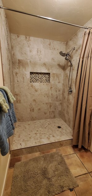 Combined shower/tub, hair dryer, towels, soap - Journey Begins at The Road To Moab In Rim Village! Recently Updated! Super Clean (Moab)