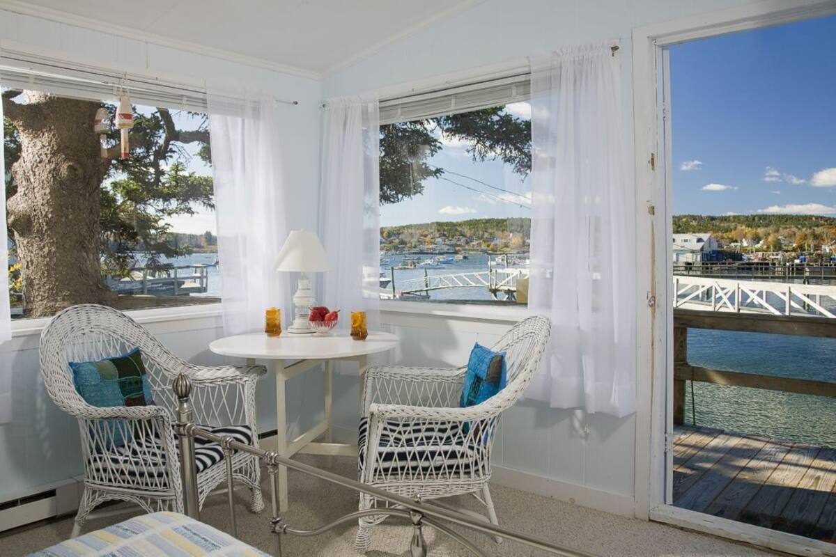 Cottage (Deck House) | Living area