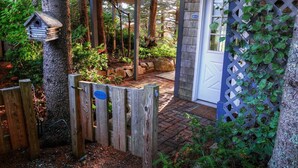 Suite (Quata-Deck) | Terrace/patio - Pier One Vacation Rentals (Southwest Harbor)