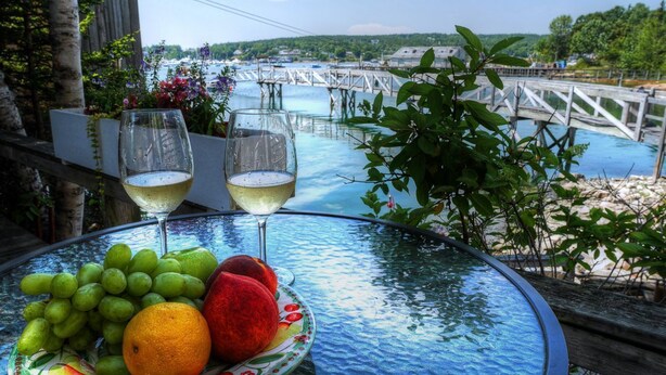 Suite (Quata-Deck) | Terrace/patio - Pier One Vacation Rentals (Southwest Harbor)