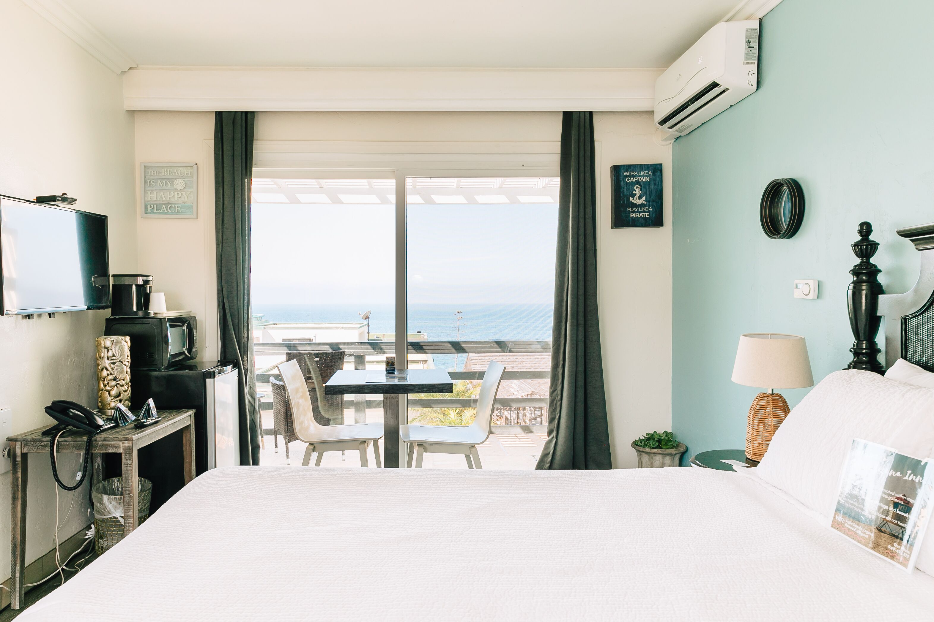 Queen Room with Ocean View | Beach/ocean view