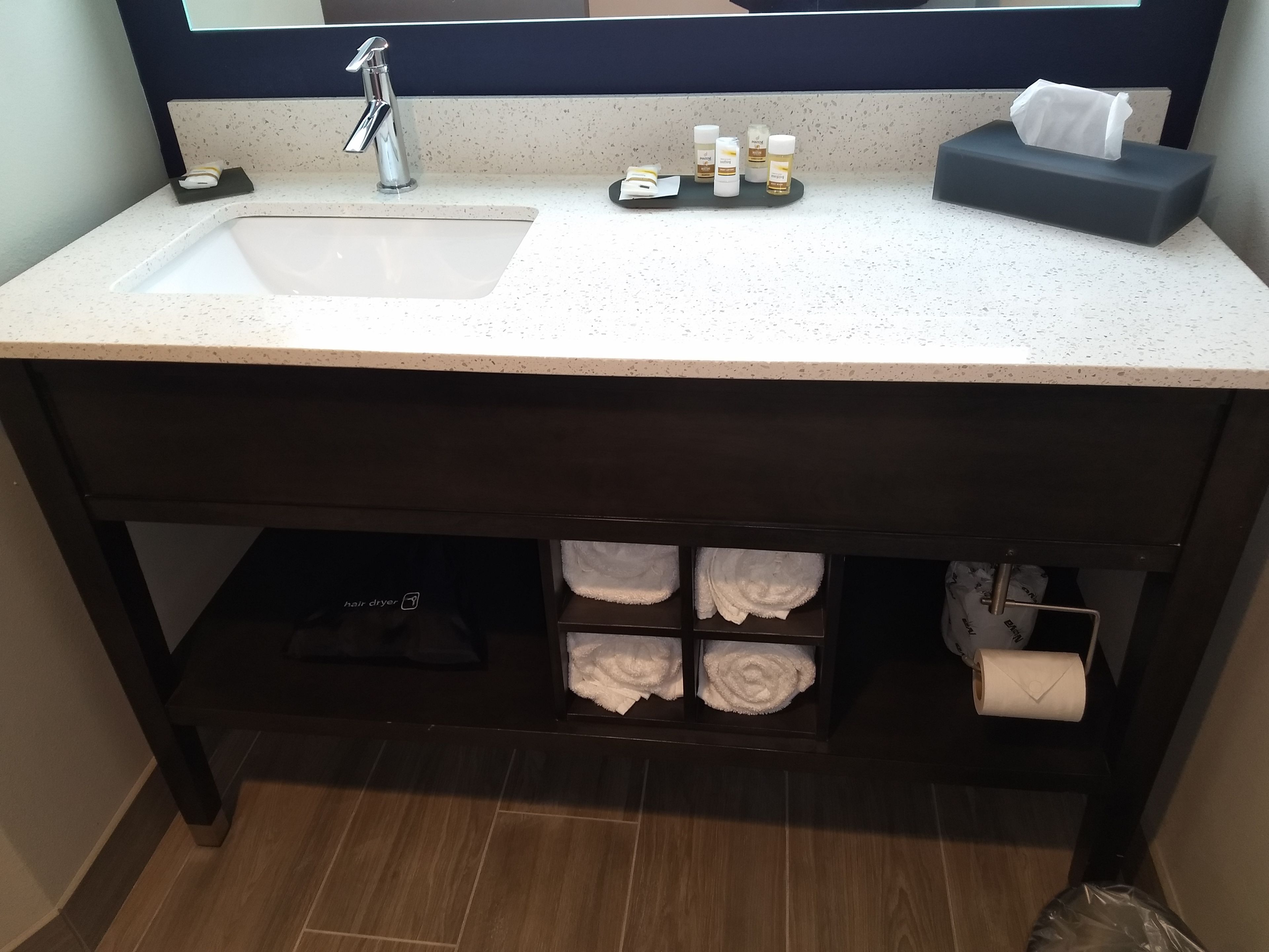 combined shower/bathtub, free toiletries, hair dryer, towels