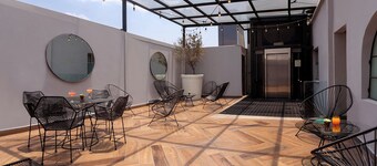 Suites Alcazar