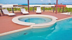 Outdoor pool - Heliko 403 by PRP (Playa del Carmen)