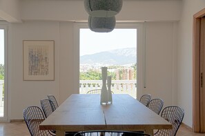 Dining - Luxurious apartment with breathtaking views of the Acropolis, Temple of Zeus. (Athina)