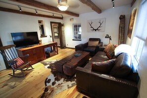 Smart TV, DVD player, books