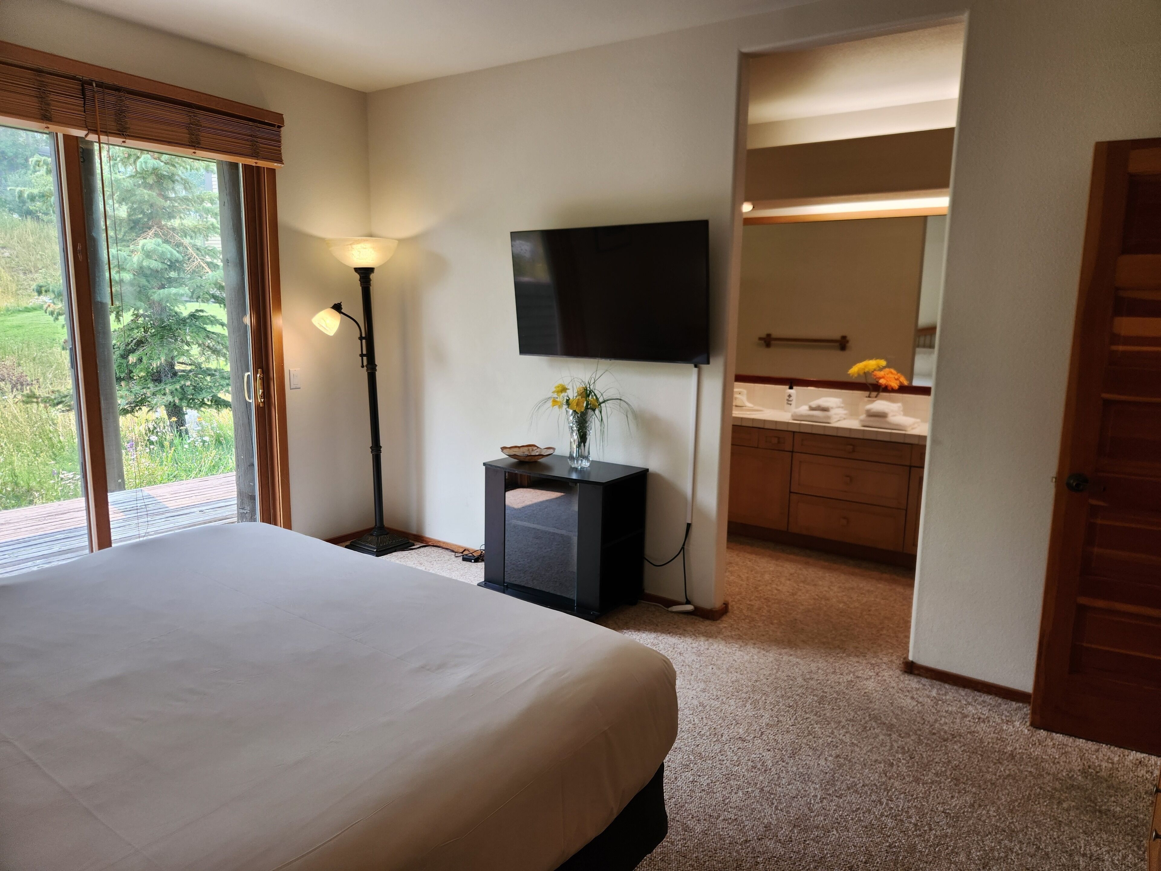 2 chambres, fer et planche à repasser, accès à Internet