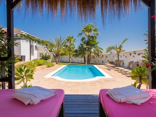 Outdoor pool, a heated pool - Andalusian Villa with heated pool and private garden (Alhaurín de la Torre)