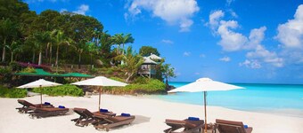 Lovely Villa. Jolly Harbour amenities & five beautiful Beaches close by.