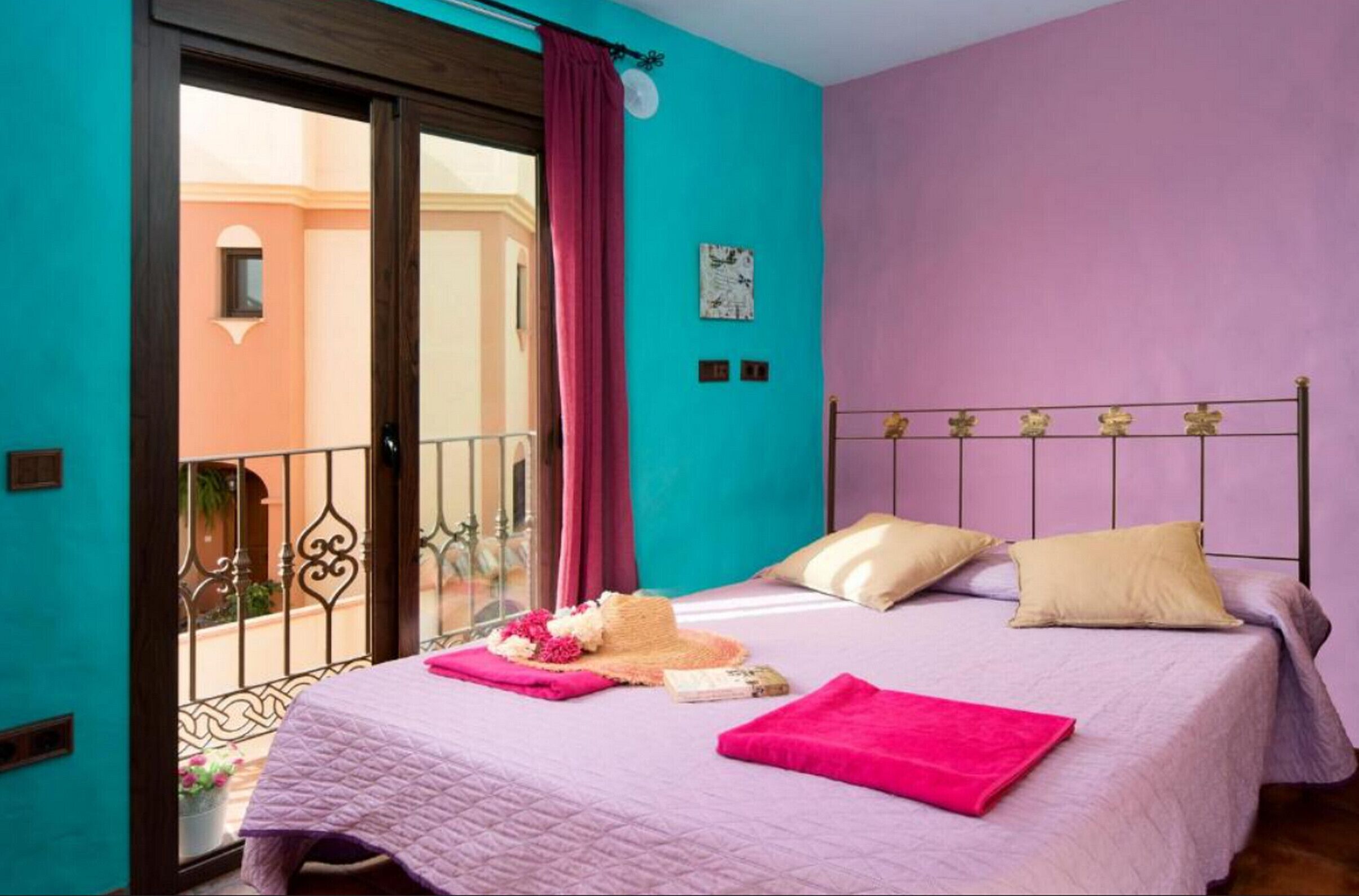 3 bedrooms, iron/ironing board, free WiFi, bed sheets