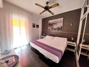 3 Schlafzimmer, Zimmersafe, Bügeleisen/Bügelbrett, Reisekinderbett