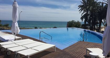 €75k total internal refurb, completing April 2025!
1st class 3 bed villa!