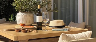 Belle villa familiale avec piscine privée, cadre paisible. Wifi rapide par fibre optique