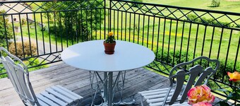 Living on clouds in the great expanse of southern Morvan