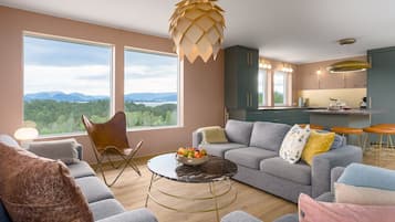 Smart TV, chimenea, reproductor de DVD y tenis de mesa