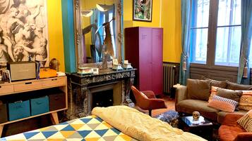 2 slaapkamers, een strijkplank/strijkijzer, gratis wifi, beddengoed