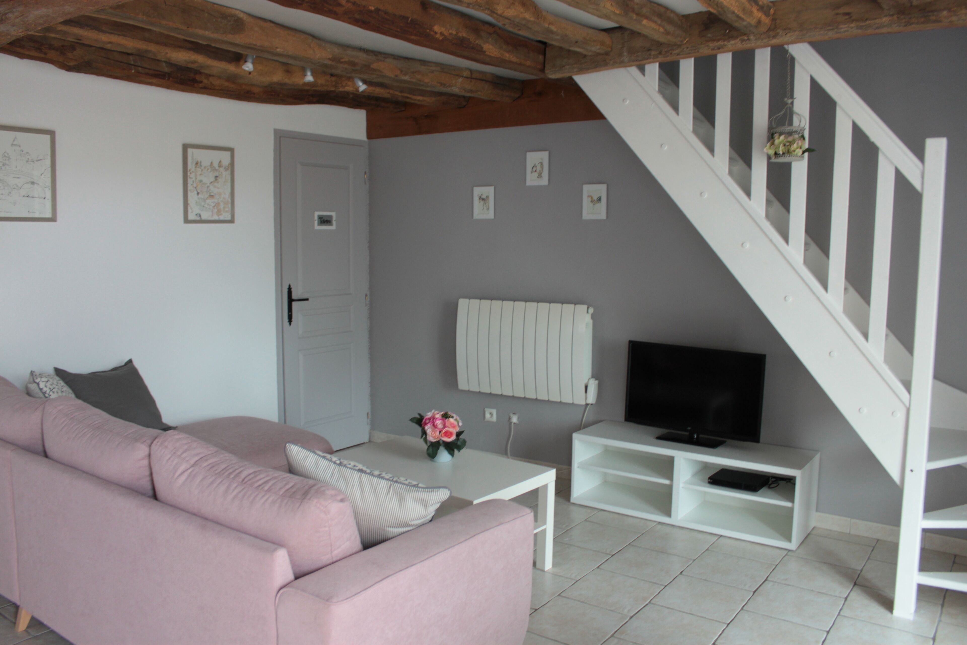 House for 5 people (ideal for families): above-ground pool installation in 2022