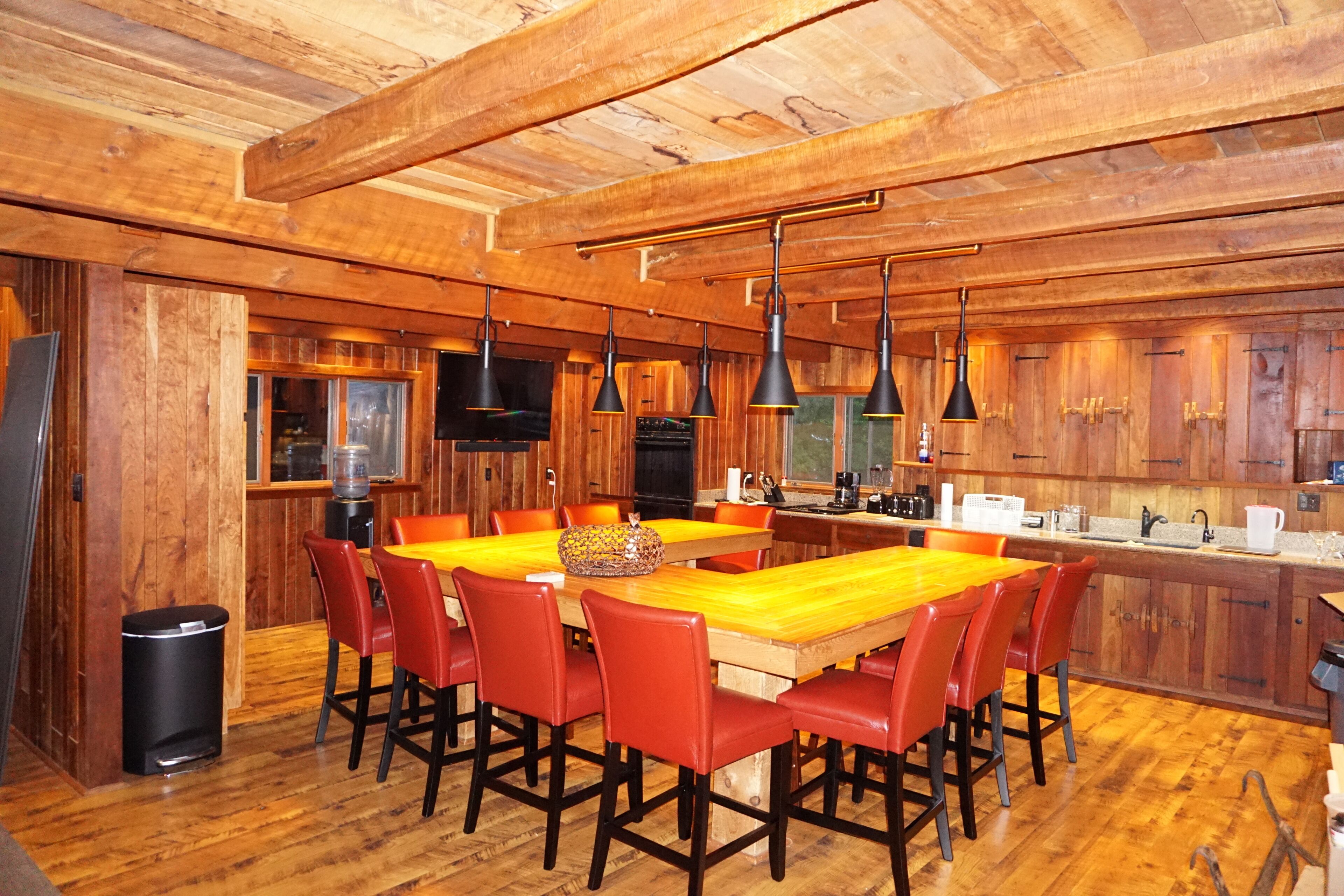 2 Ponds - Rustic Mountain Cabin with freshly stocked private pond