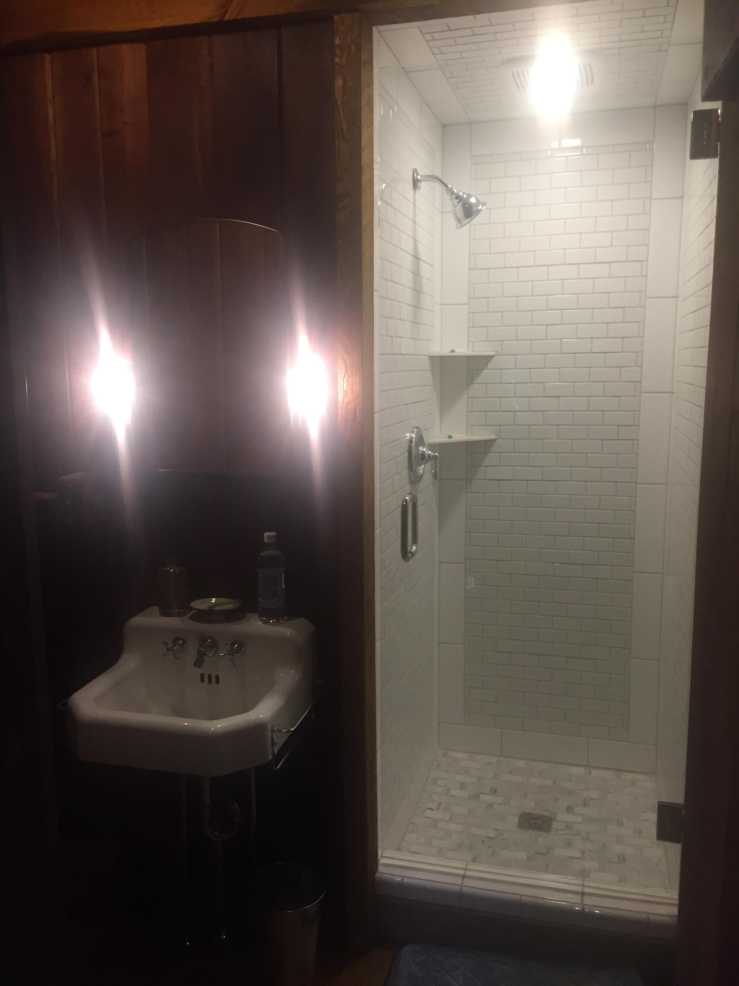 2 Ponds - Rustic Mountain Cabin with freshly stocked private pond