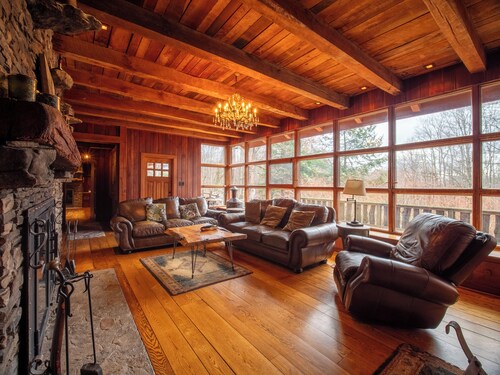 2 Ponds - Rustic Mountain Cabin