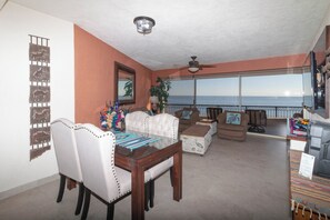 Interior - Sonoran Spa W604 - 2 BR Next to the Pool, High Speed Wi-Fi - Beachfront Upper Floor Luxury Condo (Puerto Peñasco)