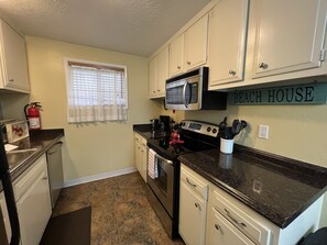Fridge, oven, dishwasher, coffee/tea maker - 2BR/1Bath Charming Home Perfect for Small Families Close to Beach/Down Town (Seaside)