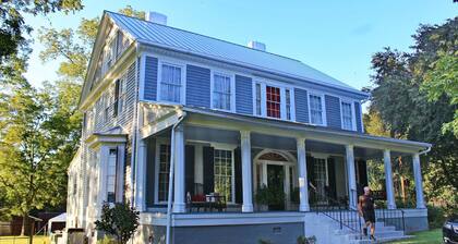 Burchs Carriage House