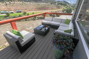 Property grounds - Two minutes from Yellowstone Park Gate. 30ft. deck w/BBQ overlooking the river. (Gardiner)