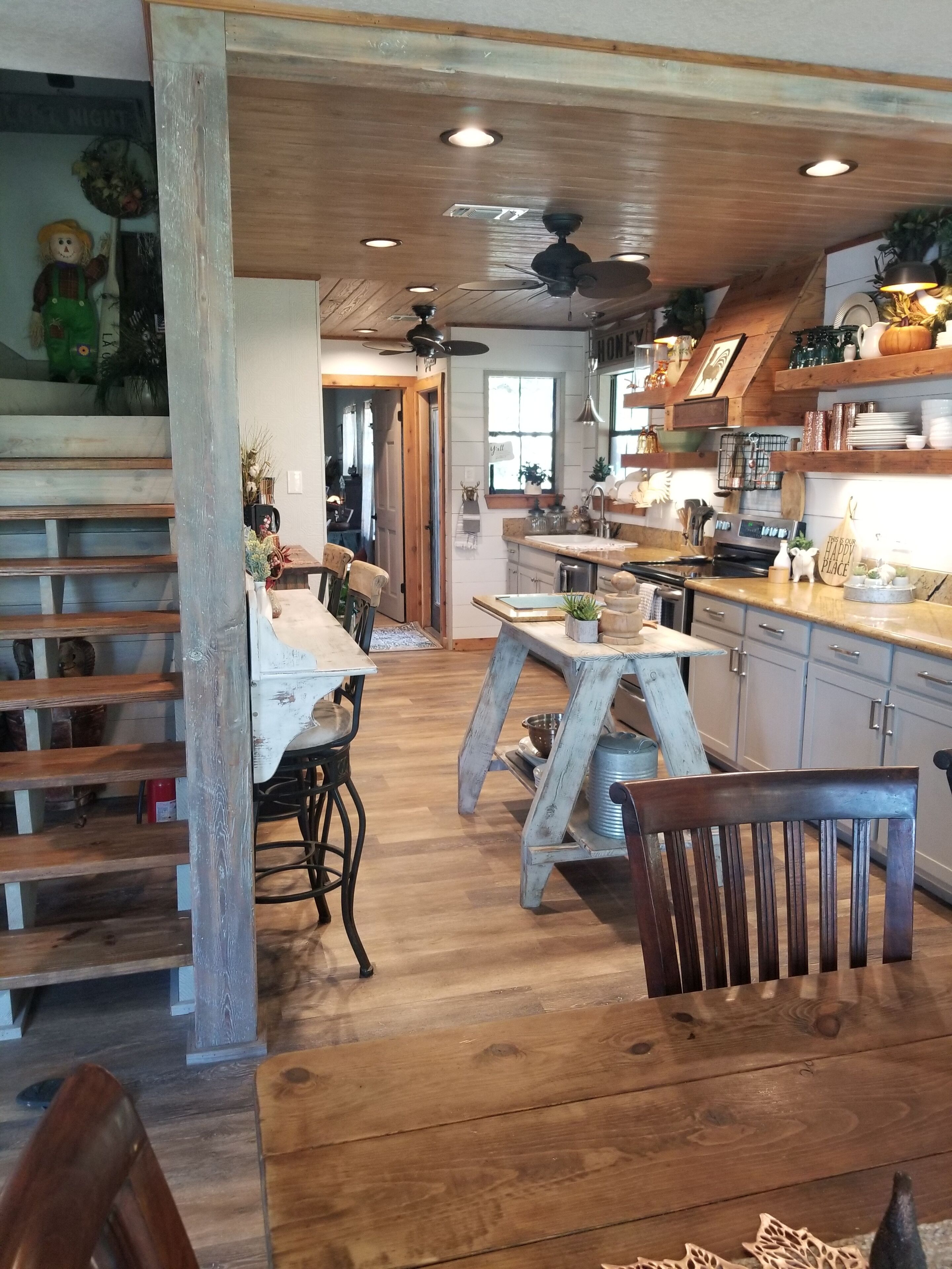 4 Br 2B ,Water veiw w/fountain  Pond House close to Wineries & Brewers