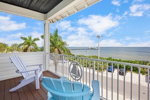 Property grounds - Dream Luxury Vacation Home with a Guest House, Private Pool, and Bay Views! (Anna Maria)