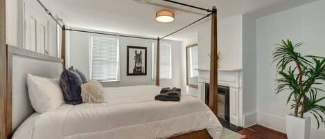 4 habitaciones, tabla de planchar con plancha, cuna de viaje y wifi