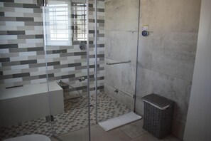 Free toiletries, hair dryer, bathrobes, slippers - Soeteweide North B&b (George)