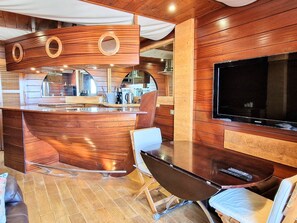 Interior - 5-star apt, 4 people, sea view, cinema room, near diving (Banyuls-sur-Mer)