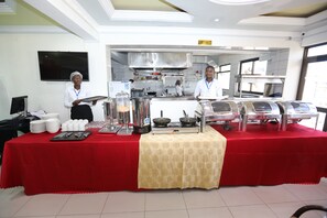 Free daily buffet breakfast - Sheratton Regency Hotel (Mombasa)