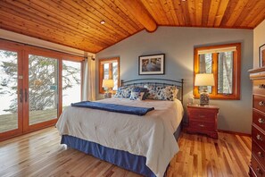 2 bedrooms, memory-foam beds, iron/ironing board, WiFi