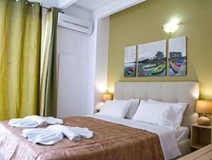 4 Schlafzimmer, Zimmersafe, Bügeleisen/Bügelbrett, Reisekinderbett