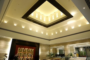 Lobby - The Landmark Hotel (Kanpur)