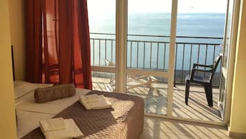 Standard Double Room, Sea View | Desk, iron/ironing board, free WiFi, bed sheets