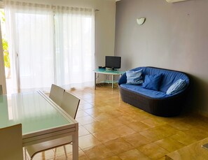 Flat-screen TV - Bella Breeze Resort (Kralendijk)