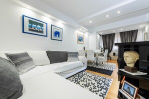 TV -  Located in Split, a 10-minute walk from Diocletian's Palace. (Split)