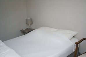 6 Schlafzimmer, Bügeleisen/Bügelbrett, kostenloses WLAN, Bettwäsche