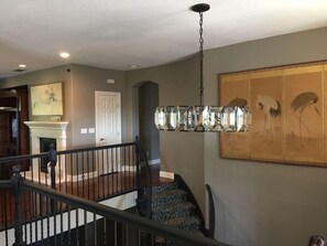 Interior - Gallinger · Fabulous Grand Home Pool~Jacuzzi Central Walkable (Folsom)