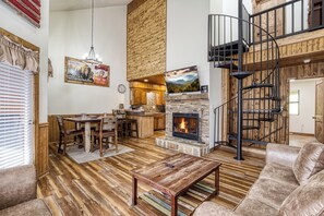 Televisión y chimenea 